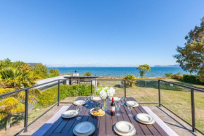 Lakefront Villa - Waitahanui Holiday Home